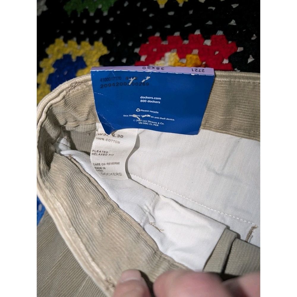 Dockers Pleated Relaxed Fit Corduroy Pants Mens 38x30 Tan Khaki Y2K Baggy NWT - Picture 8 of 14